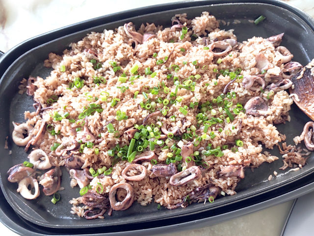 ホットプレートで！イカのシンプルな炊き込みご飯♪