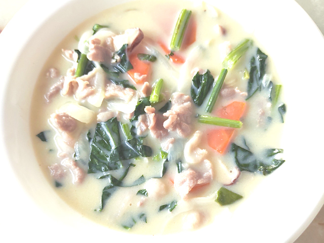 夏にも!豚こまとほうれん草のクリームシチュー♪