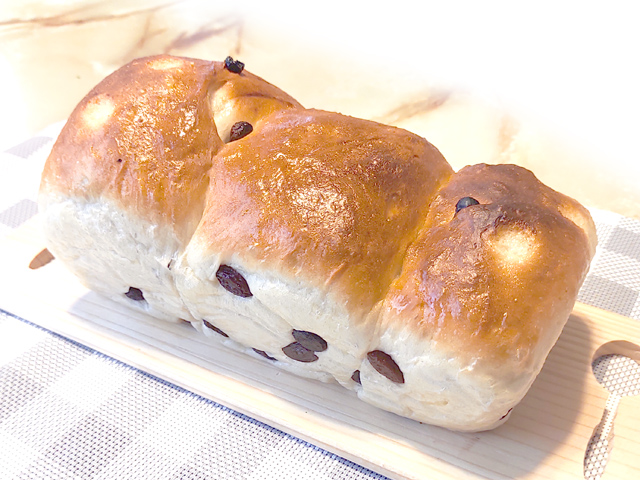 パウンドケーキ型で！レーズンたっぷりのミニ食パン♪