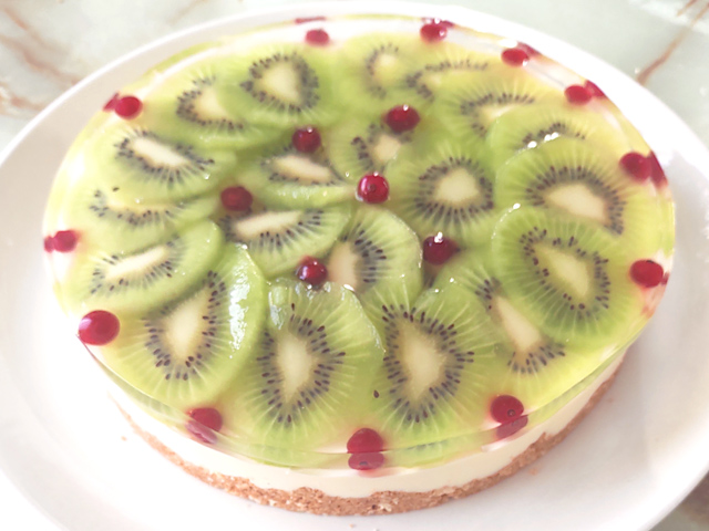 夏の爽やかケーキ！キウイのレアチーズケーキ♪