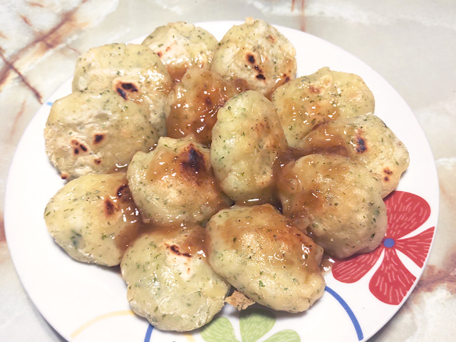 青のりとチーズIN！いも餅のバター醤油ソースがけ♪