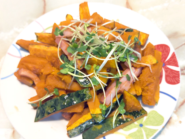 ハロウィンにも!揚げかぼちゃのホットサラダ♪