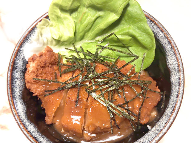 名古屋風ソースで！豚ロースの味噌カツ丼♪