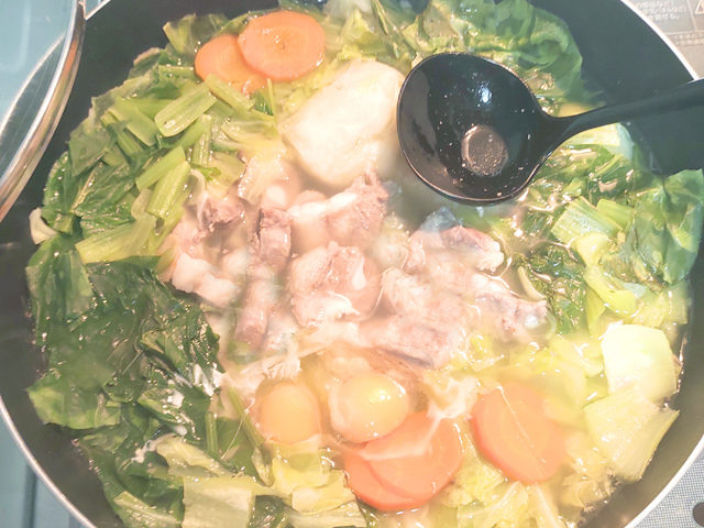 出汁が美味しい？豚パイカと余りもの野菜の鍋♪