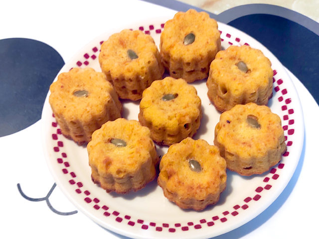100均のカヌレ型で！南瓜のシンプルケーキ♪