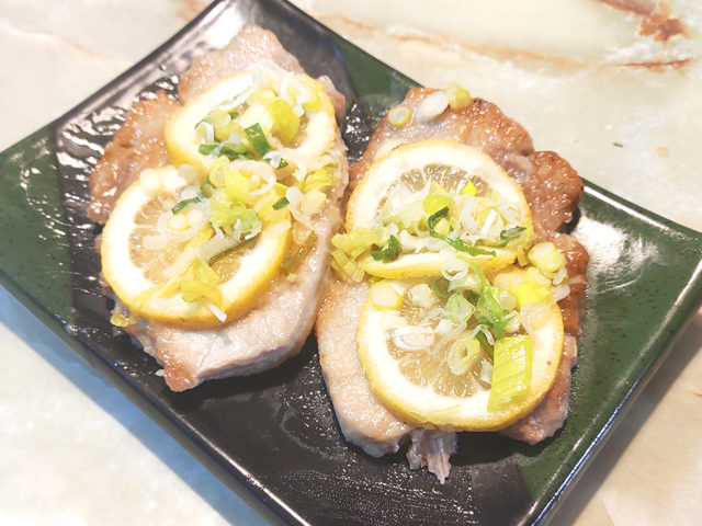 トンテキアレンジ！レモンとネギバター風トンテキ♪