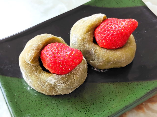 シロカのHBと100均の抹茶で作る！苺大福♪