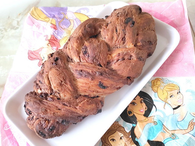 ベイクオフ参照!ポールさんのチェリーとチョコのパン