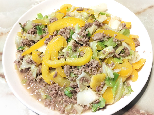 なんちゃって中華！ひき肉とキャベツのホイコーロー風