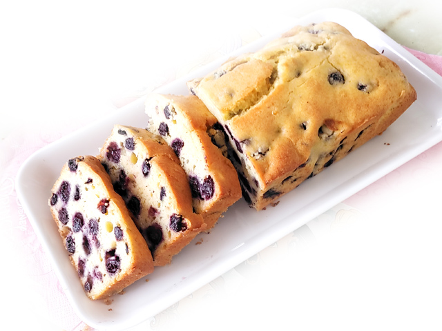 ゴロゴロフルーツ入り！ブルーベリーレモンパウンド♪