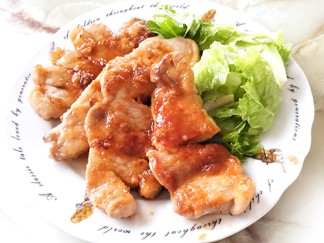 アレンジ！豚ロースの生姜焼き風トンテキ♪