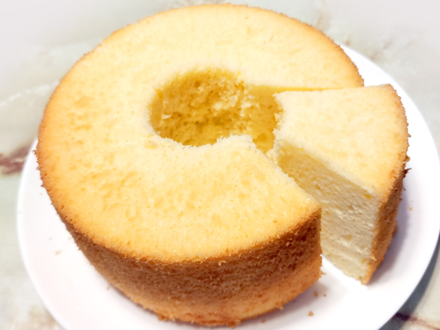 どっしり濃厚！ヨーグルトのシフォンケーキ♪