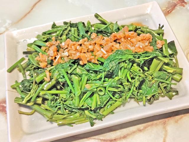 大量消費に！空心菜のにんにくソースがけ♪