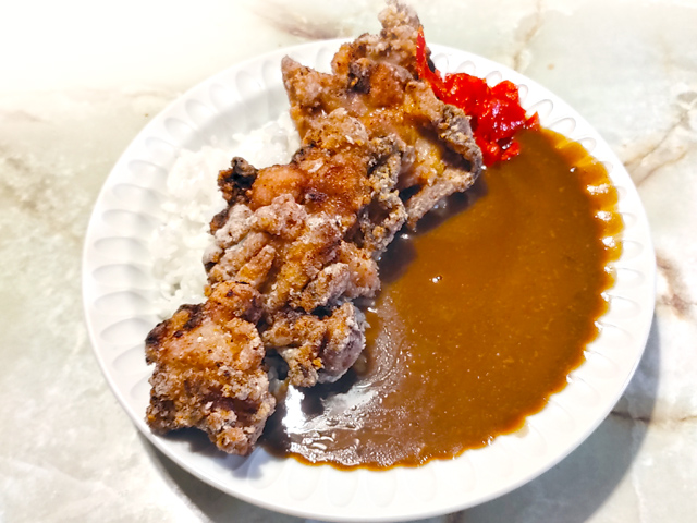 業スーのレトルトカレーで！盛り盛りザンギカレー♪