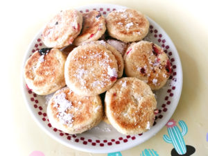 パンケーキみたい？赤スグリ入りのウェルシュケーキ♪